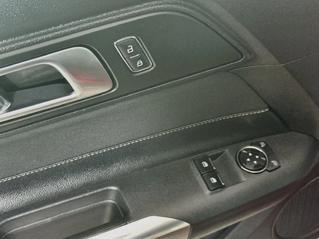 2020 Ford Mustang GT - Photo 18