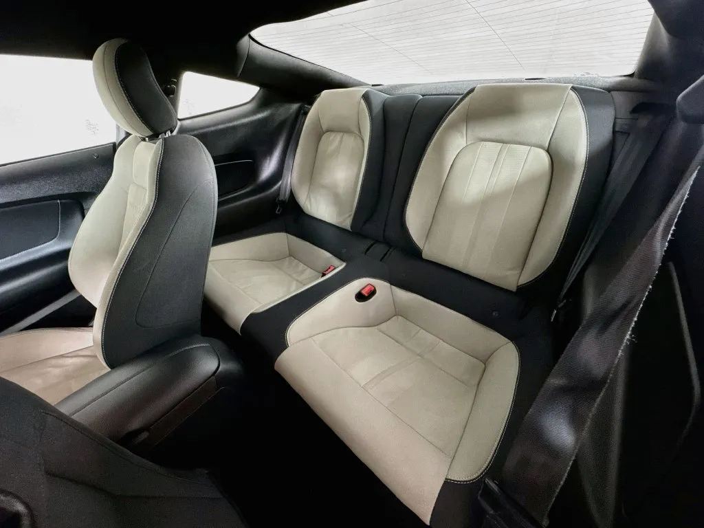 2020 Ford Mustang GT - Photo 23