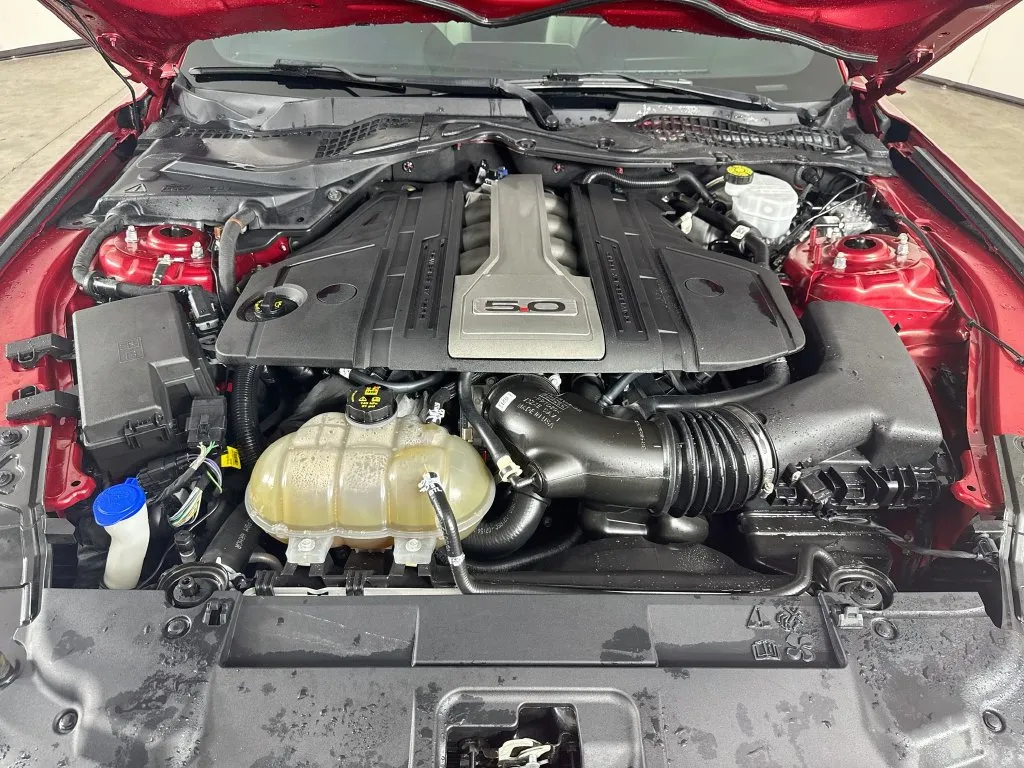 2020 Ford Mustang GT - Photo 28