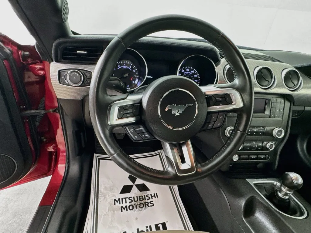 2020 Ford Mustang GT - Photo 12