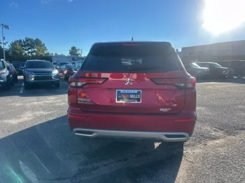 More photos of 2024 Mitsubishi Outlander SE at Bob Mills Mitsubishi-Myrtle Beach, SC