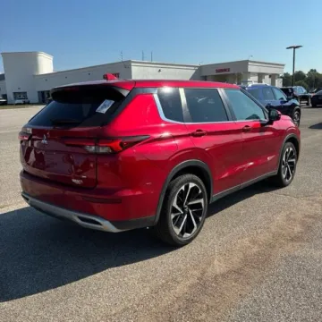 Another view of 2024 Mitsubishi Outlander SE for sale in Myrtle Beach, SC at Bob Mills Mitsubishi-Myrtle Beach