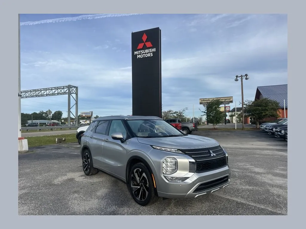 Silver 2024 Mitsubishi Outlander SEL for sale in Myrtle Beach, SC