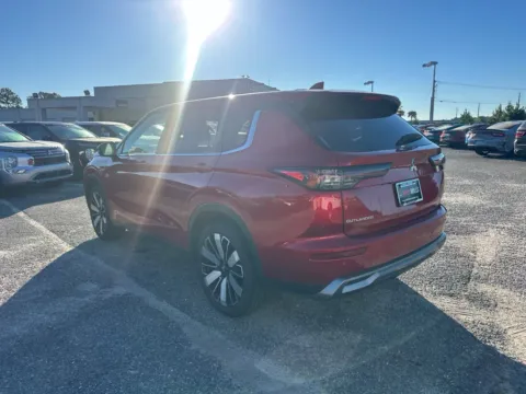 More photos of 2025 Mitsubishi Outlander SE at Bob Mills Mitsubishi-Myrtle Beach, SC