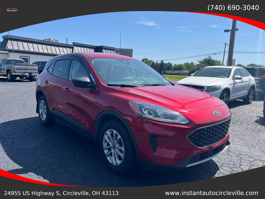 Red 2022 Ford Escape SE Sport Utility 4D for sale in Circleville, OH