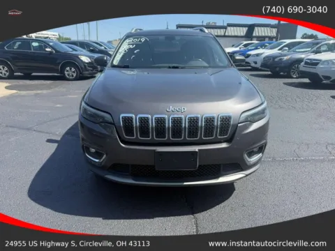 Photos of 2019 Jeep Cherokee Limited Sport Utility 4D for sale in Circleville, OH at Instant Auto Sales Circleville
