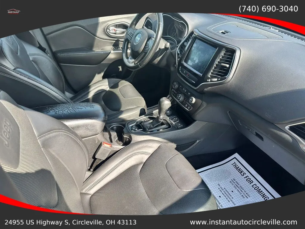 Jeep Cherokee photo 9