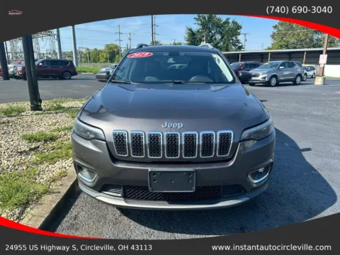 Photos of 2019 Jeep Cherokee Limited Sport Utility 4D for sale in Circleville, OH at Instant Auto Sales Circleville