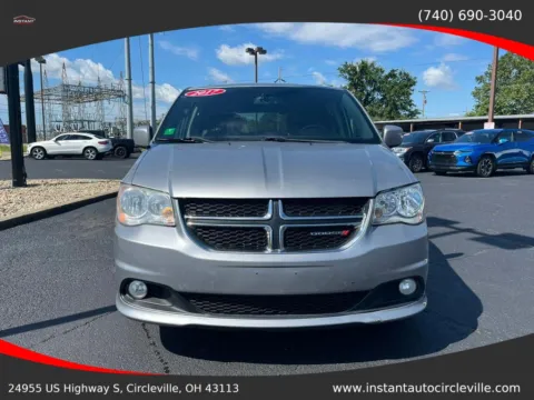 Photos of 2017 Dodge Grand Caravan Passenger SXT Minivan 4D for sale in Circleville, OH at Instant Auto Sales Circleville