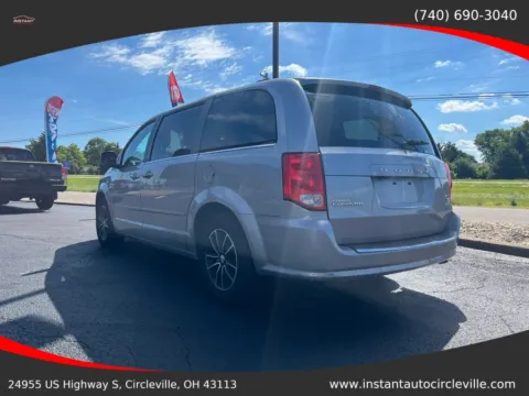 More photos of 2017 Dodge Grand Caravan Passenger SXT Minivan 4D at Instant Auto Sales Circleville, OH