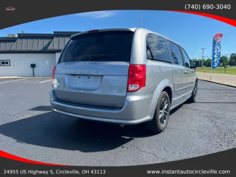 More photos of 2017 Dodge Grand Caravan Passenger SXT Minivan 4D at Instant Auto Sales Circleville, OH