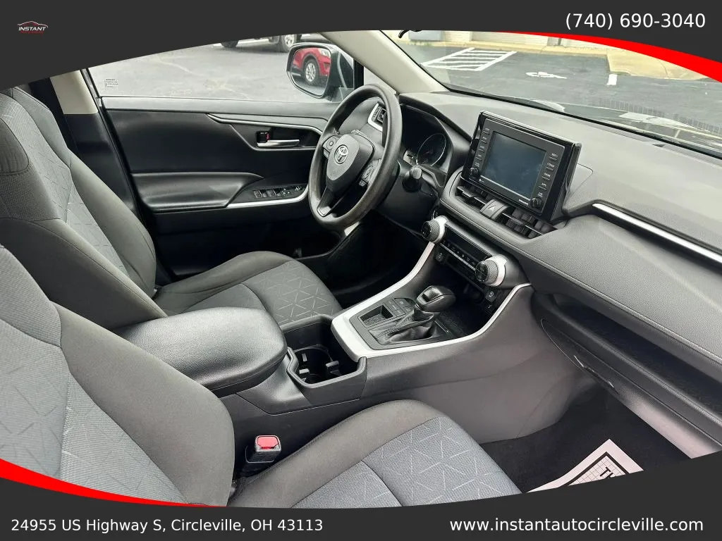 Toyota RAV4 photo 8