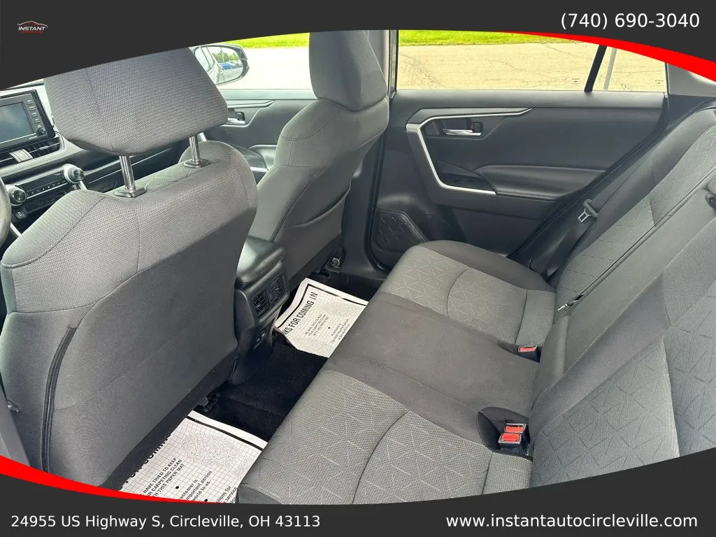 Toyota RAV4 photo 9