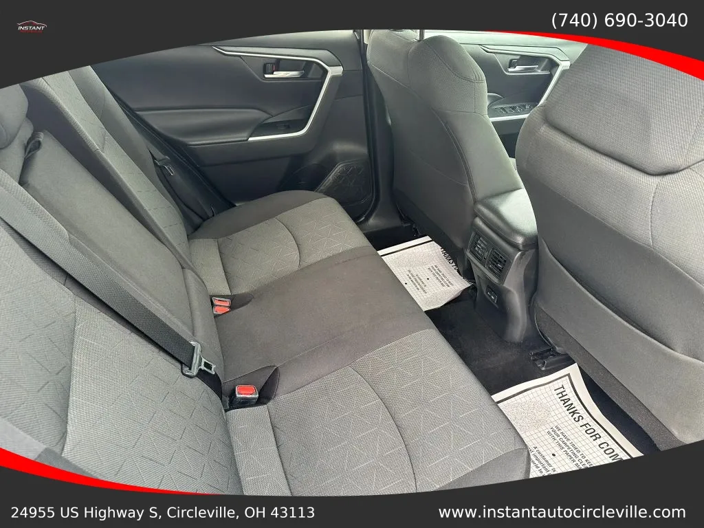 Toyota RAV4 photo 10