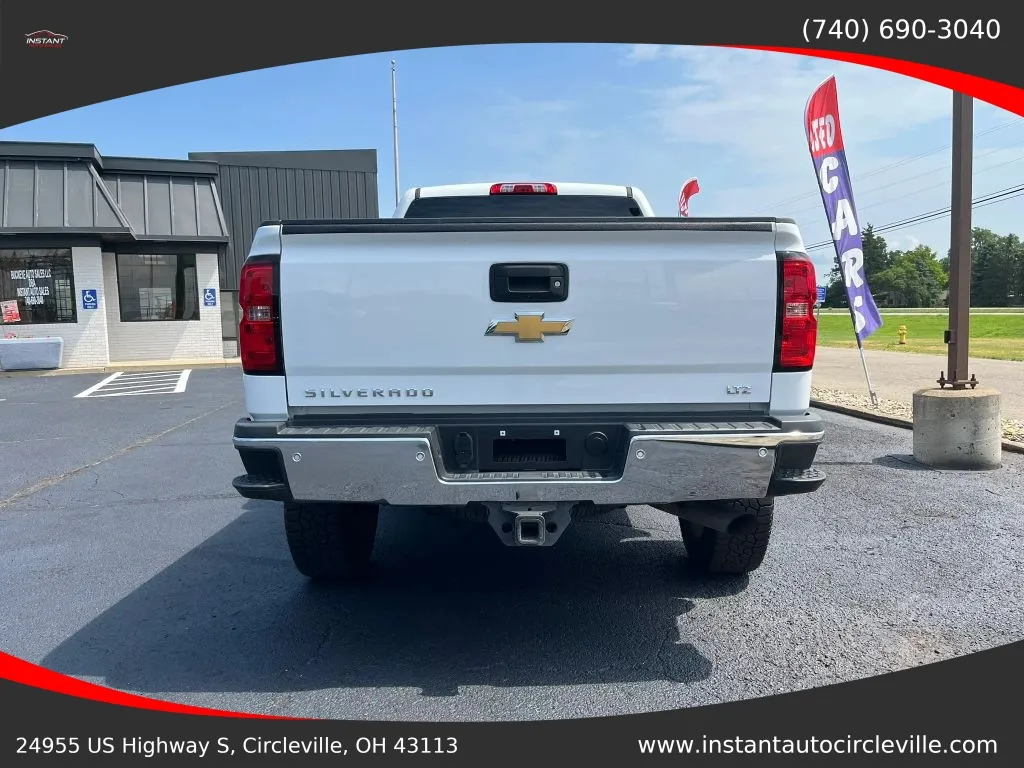 Chevrolet Silverado photo 5