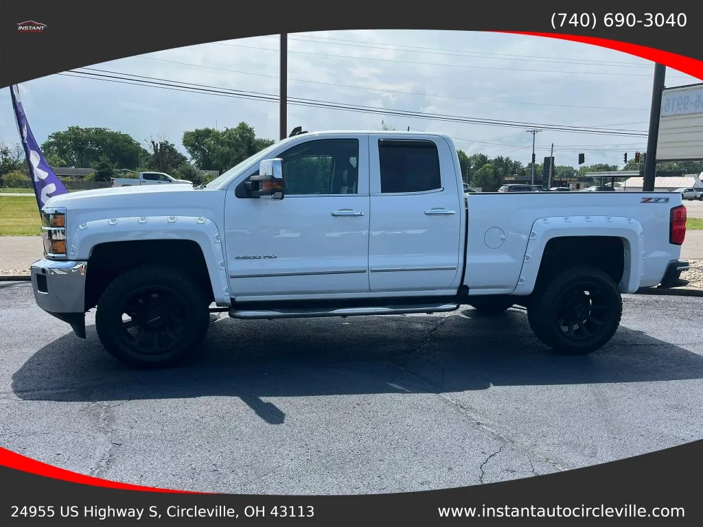 Chevrolet Silverado photo 11