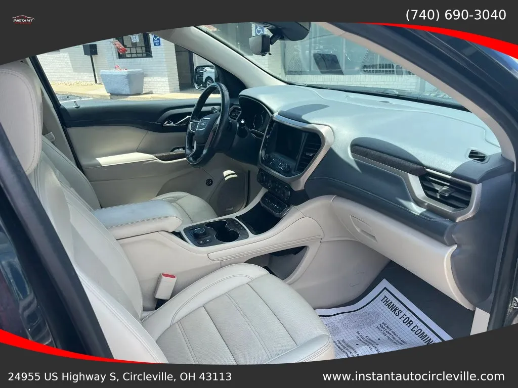 GMC Acadia photo 10