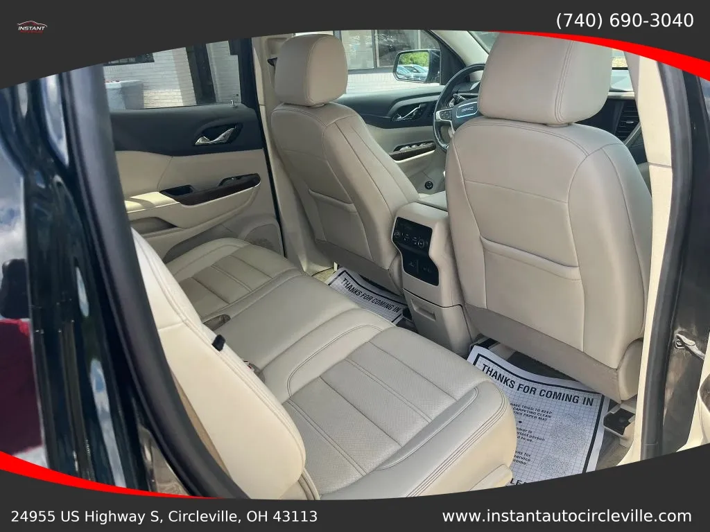 GMC Acadia photo 11