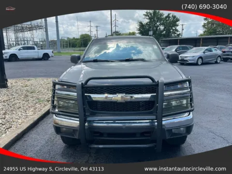 Photos of 2008 Chevrolet Colorado Crew Cab LT Pickup 4D 5 ft for sale in Circleville, OH at Instant Auto Sales Circleville