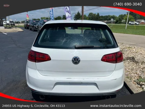 More photos of 2015 Volkswagen Golf GTI SE Hatchback Sedan 4D at Instant Auto Sales Circleville, OH
