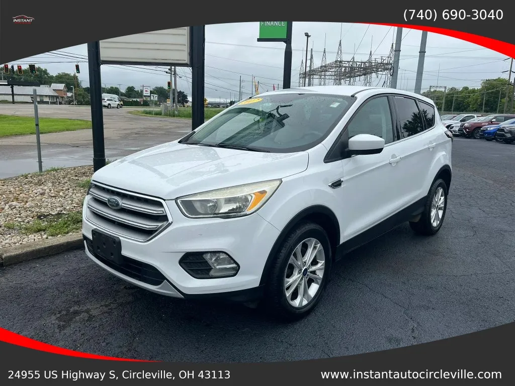 White 2017 Ford Escape SE Sport Utility 4D for sale in Circleville, OH