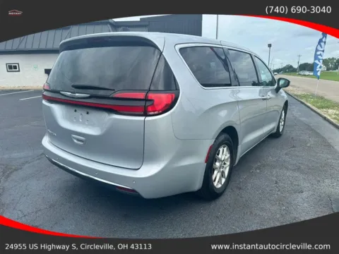 More photos of 2023 Chrysler Pacifica Touring L Van 4D at Instant Auto Sales Circleville, OH