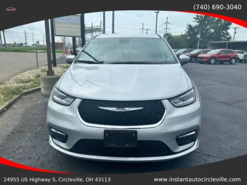 Photos of 2023 Chrysler Pacifica Touring L Van 4D for sale in Circleville, OH at Instant Auto Sales Circleville