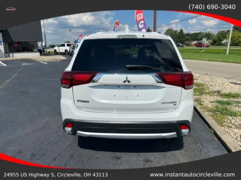 More photos of 2017 Mitsubishi Outlander SEL Sport Utility 4D at Instant Auto Sales Circleville, OH