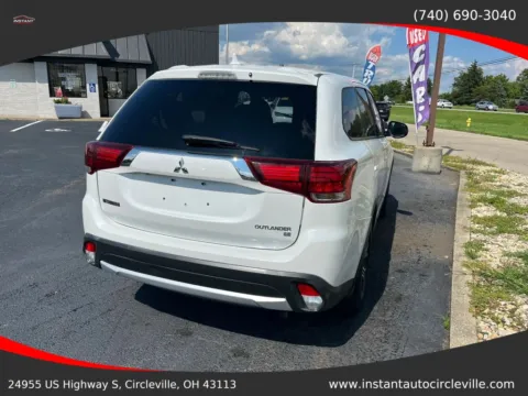 More photos of 2017 Mitsubishi Outlander SEL Sport Utility 4D at Instant Auto Sales Circleville, OH