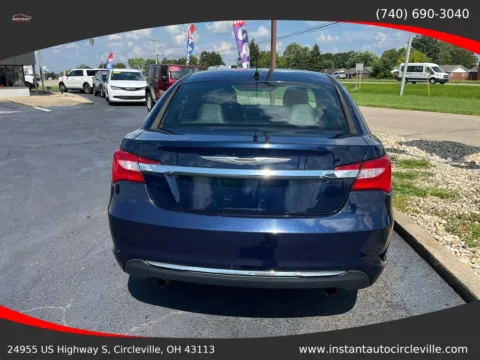 More photos of 2013 Chrysler 200 Limited Sedan 4D at Instant Auto Sales Circleville, OH