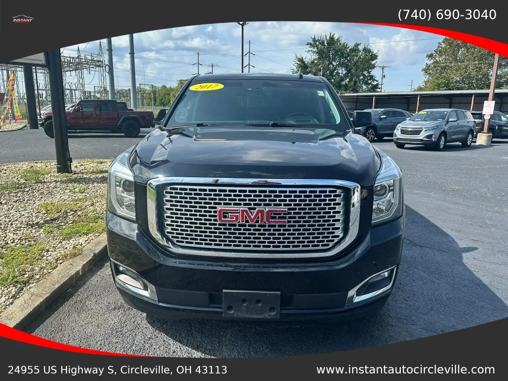 GMC Yukon photo 2