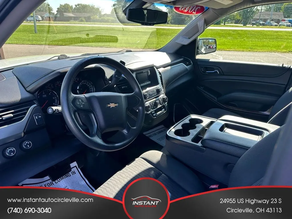 Chevrolet Suburban photo 7