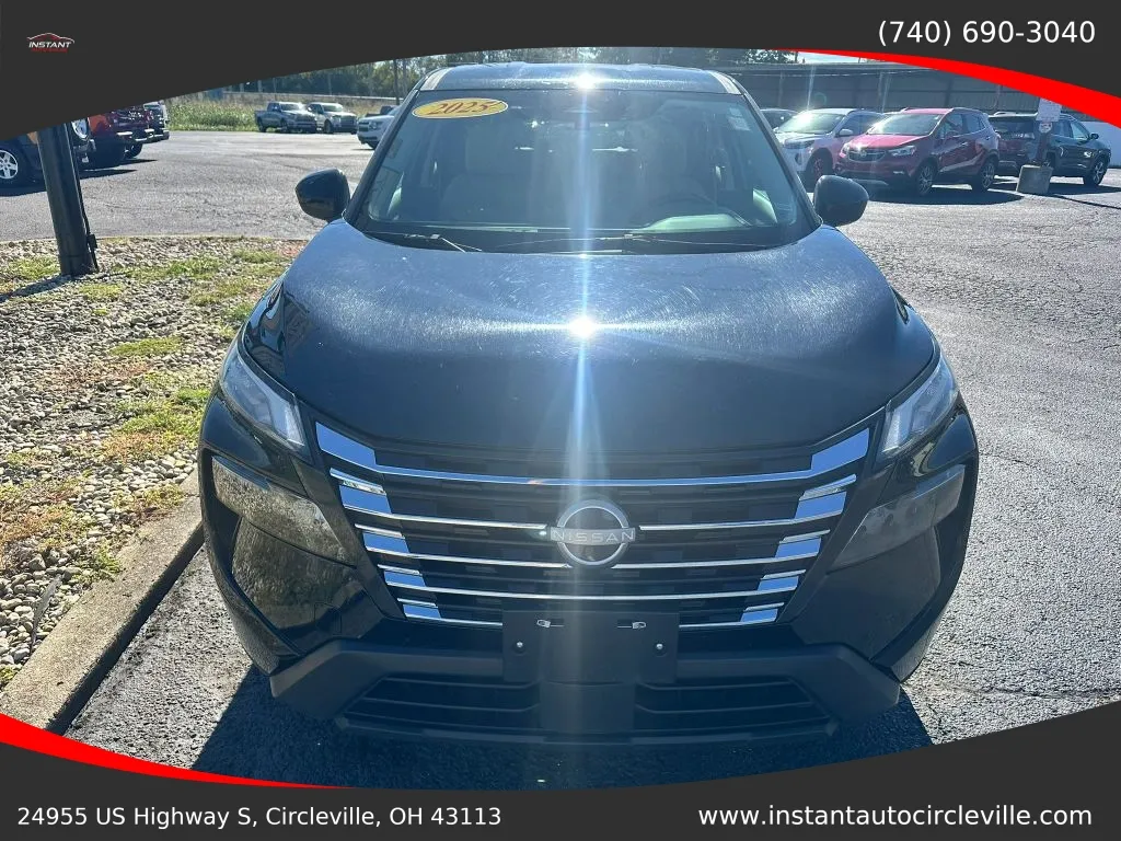 Nissan Rogue photo 2