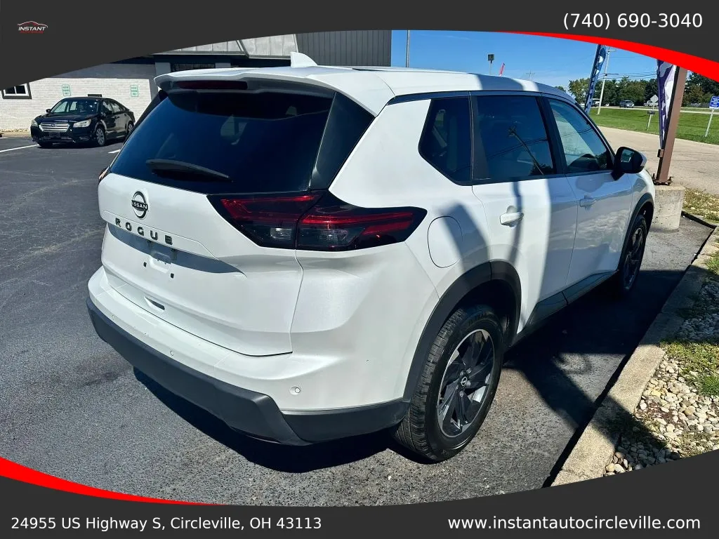 Nissan Rogue photo 4