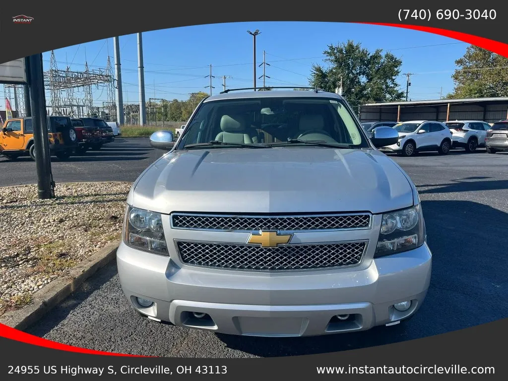 Chevrolet Tahoe photo 2
