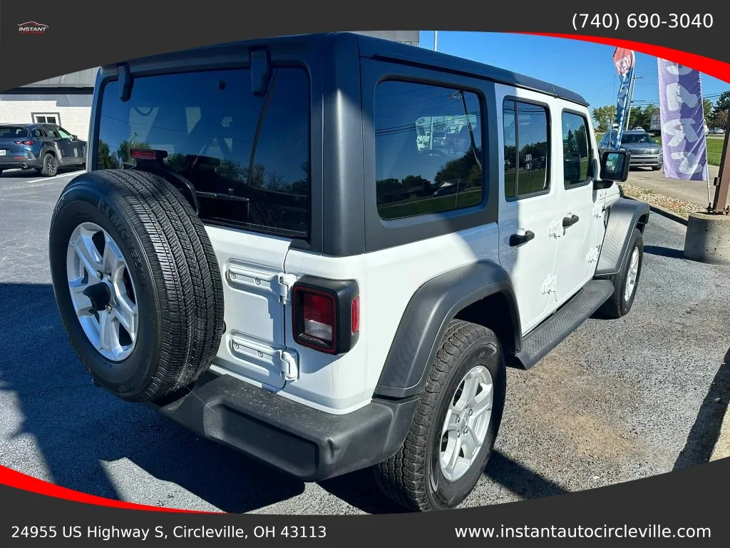 Jeep Wrangler photo 4