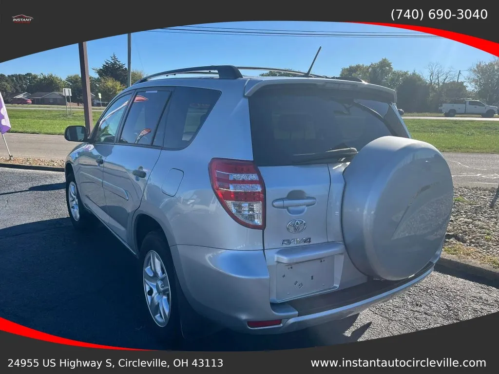 Toyota RAV4 photo 6