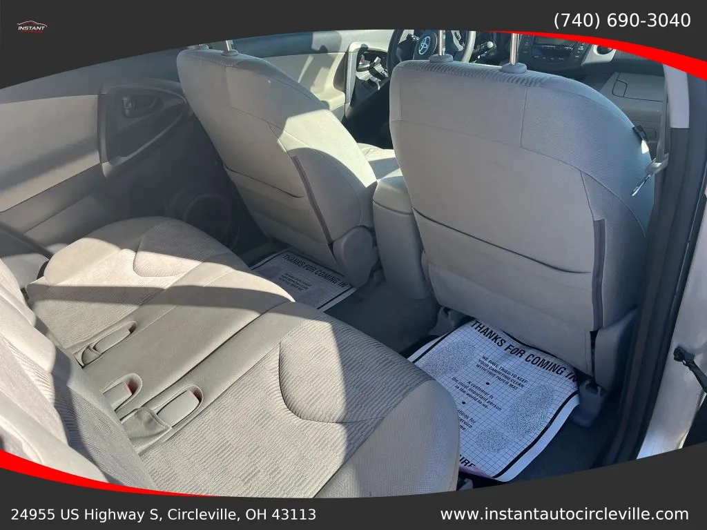 Toyota RAV4 photo 10