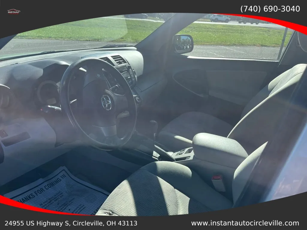 Toyota RAV4 photo 7