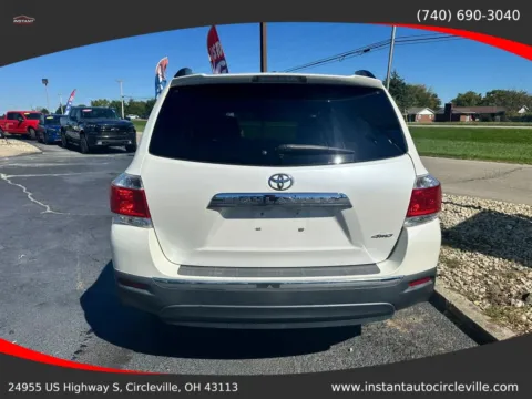 More photos of 2012 Toyota Highlander Limited Sport Utility 4D at Instant Auto Sales Circleville, OH