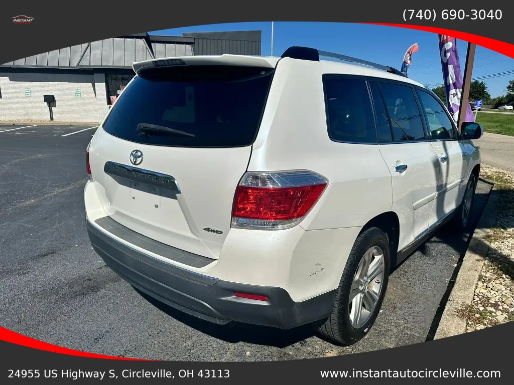 Toyota Highlander photo 4
