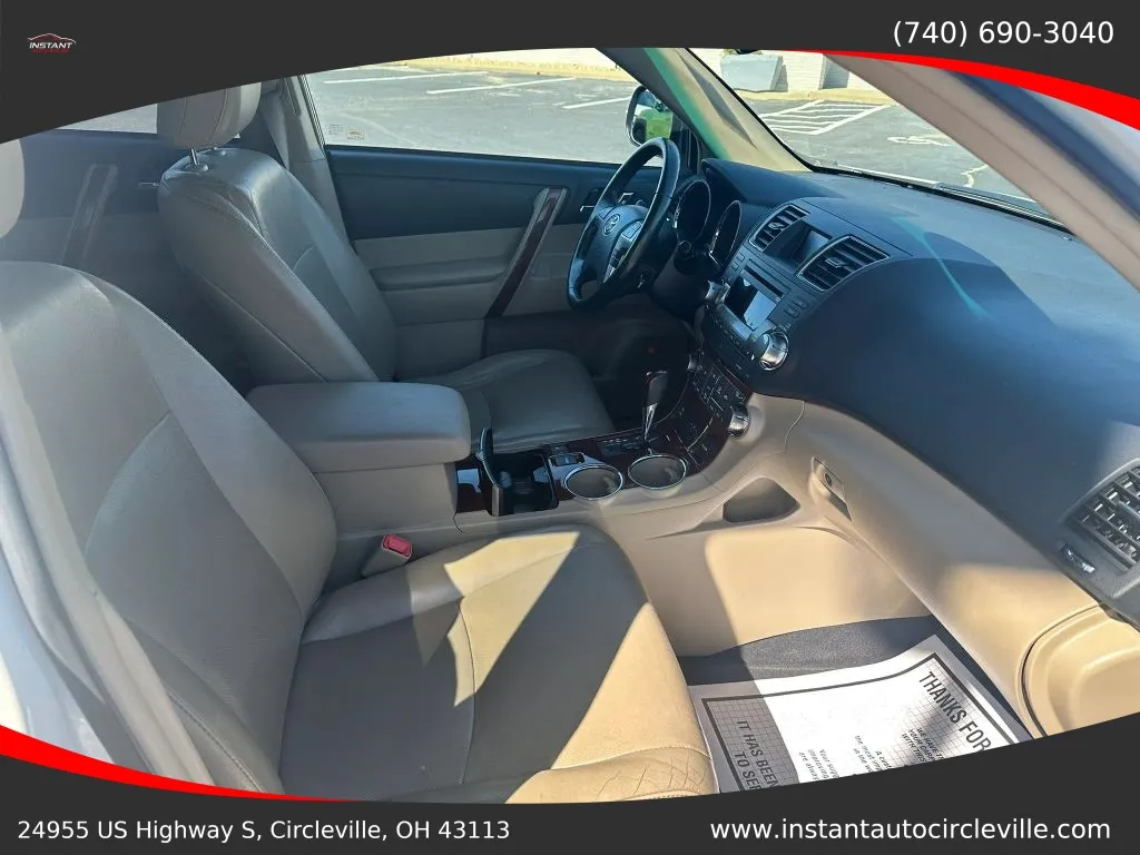 Toyota Highlander photo 9