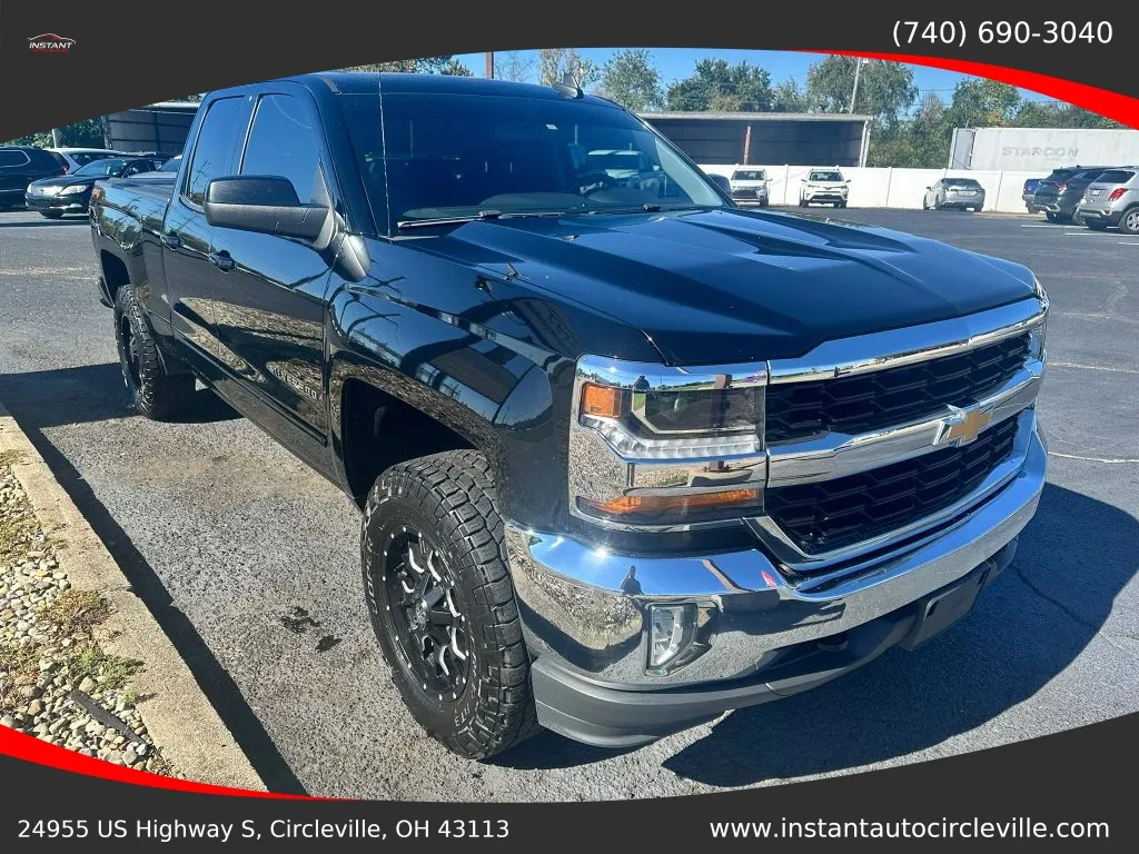 Chevrolet Silverado photo 3