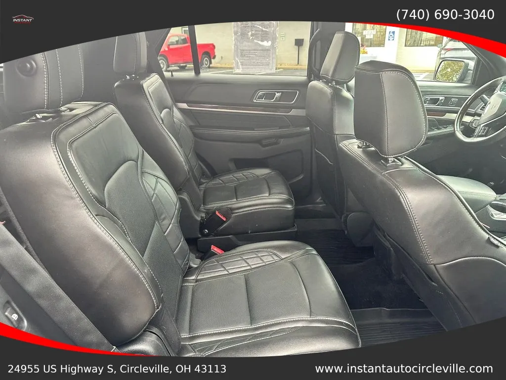 Ford Explorer photo 11