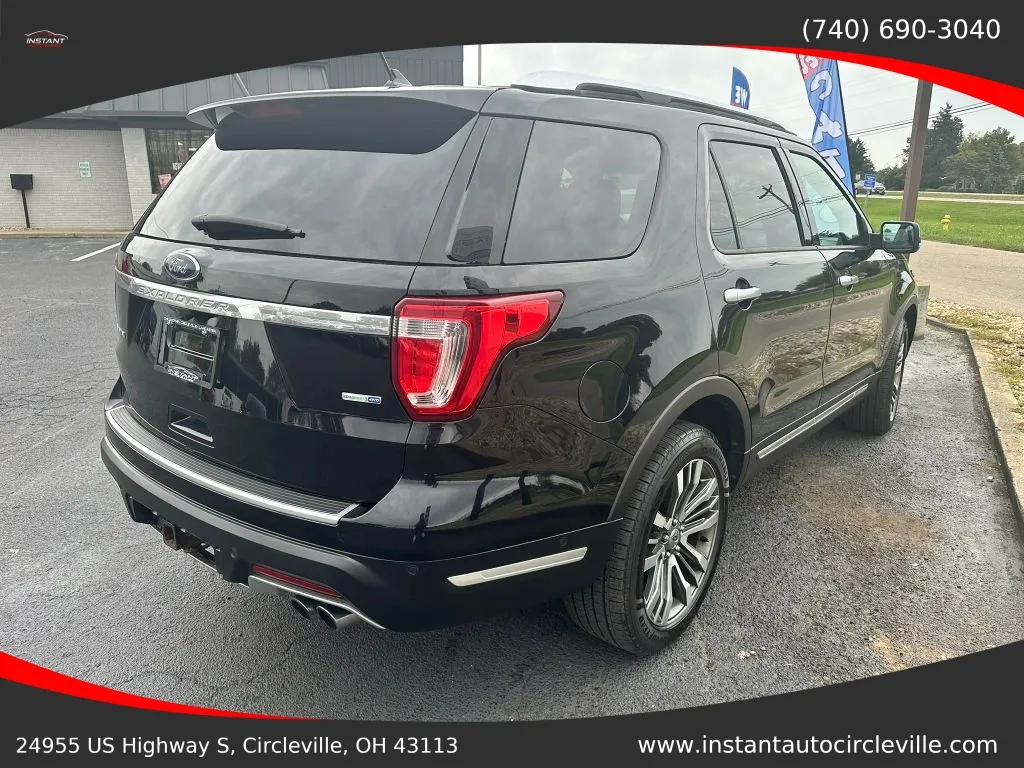 Ford Explorer photo 4
