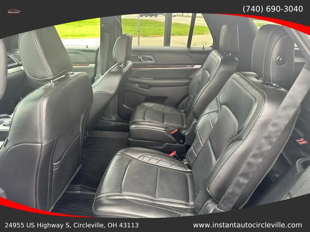 Ford Explorer photo 8