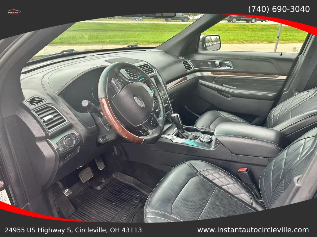 Ford Explorer photo 7
