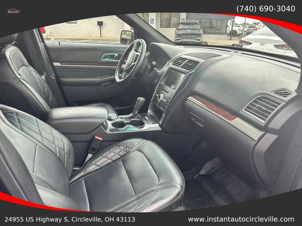 Ford Explorer photo 10
