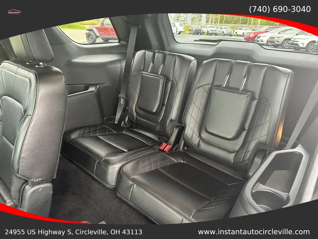 Ford Explorer photo 9