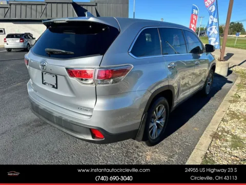More photos of 2014 Toyota Highlander LE Plus Sport Utility 4D at Instant Auto Sales Circleville, OH
